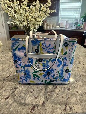 kate spade Blue &  White Floral Tote - NWT